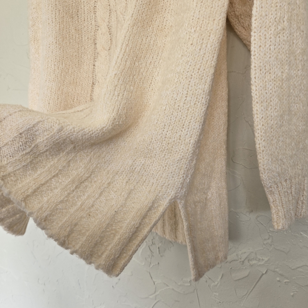 Vintage Chunky Cream Cableknit Sweater, L - Picture 4 of 9